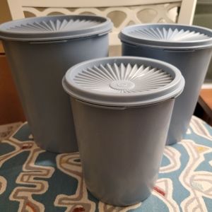 Vintage tupperware canister set, blue